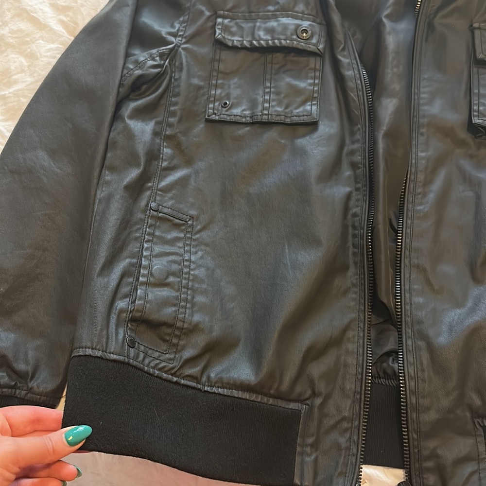 Men’s black jacket! - Picture 9 of 10